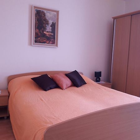 Guest House Jelsa Йелса Стая снимка
