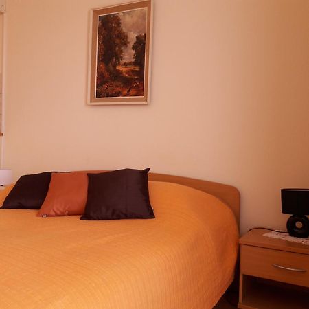Guest House Jelsa Йелса Стая снимка