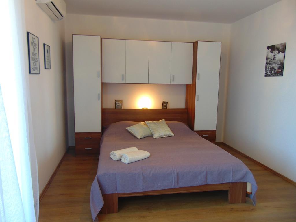 Guest House Jelsa Йелса Екстериор снимка