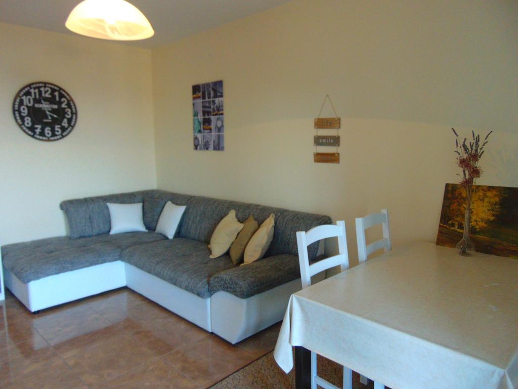 Guest House Jelsa Йелса Екстериор снимка